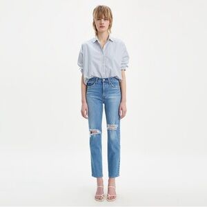 LEVI’S Ankle Length Wedgie Fit Jeans in medium wash - size 26